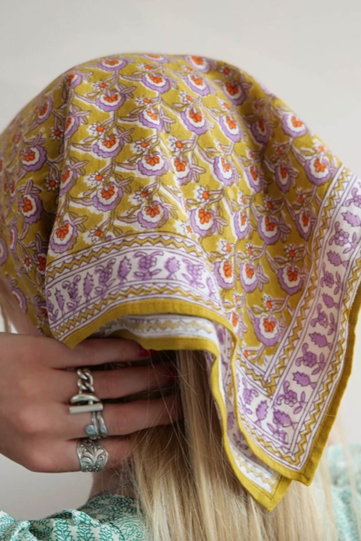 Foulard in cotone stampato a mano in stile indiano, accessori per capelli, da annodare al collo o alla borsa, stampe colorate e versatili