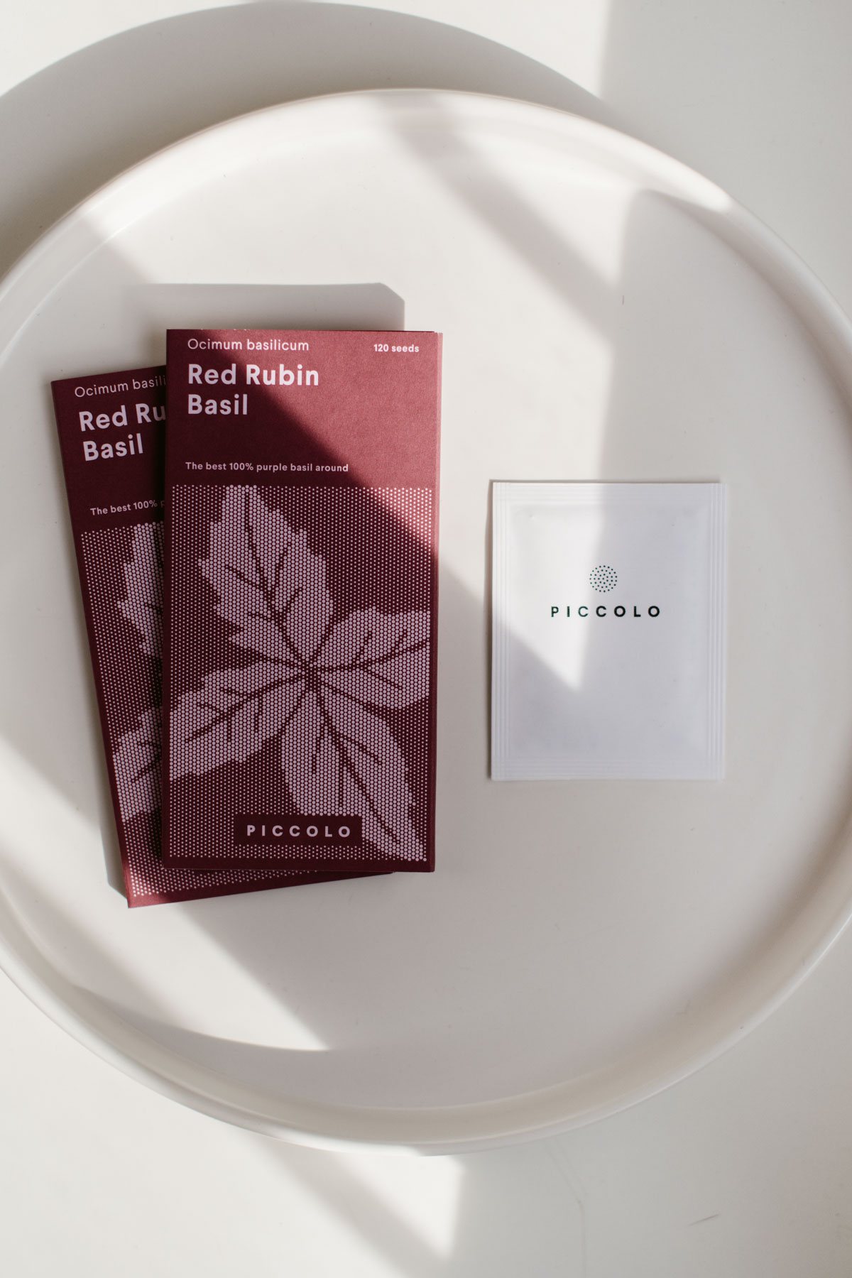 semi di basilico red rubin, pianta aromatica per giardini e balconi, packaging in carta piccolo seeds